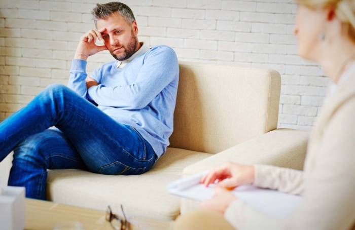 علل و علائم انواع تیک عصبی چیست؟ علل و علائم انواع تیک عصبی چیست؟