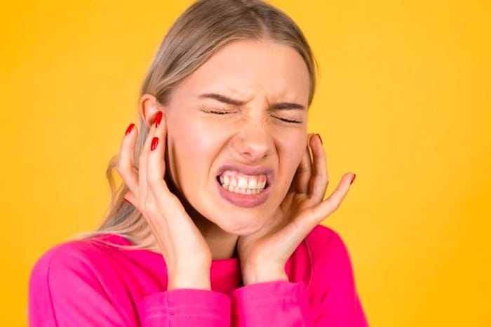 علائم ابتلا به ناشنوایی چیست؟ علائم ابتلا به ناشنوایی چیست؟
