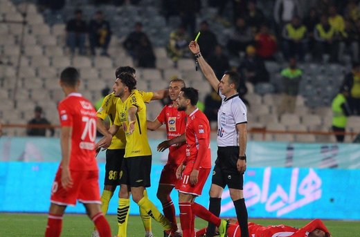 حبس دو ساعته پرسپولیسی ها در رختکن حبس دو ساعته پرسپولیسی ها در رختکن