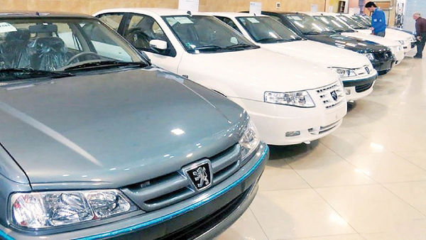 بازار خودرو در سراشیبی بازار خودرو در سراشیبی