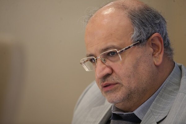 فرد حمله کننده به خبرنگار آسیب دیده تعلیق شد فرد حمله کننده به خبرنگار آسیب دیده تعلیق شد