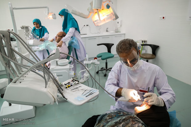 احتمال ابتلا به کووید۱۹ در مطب دندانپزشکی بسیار کم است احتمال ابتلا به کووید۱۹ در مطب دندانپزشکی بسیار کم است