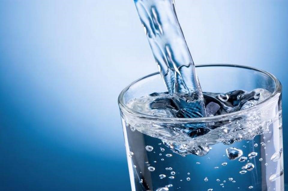 فواید نوشیدن منظم آب فواید نوشیدن منظم آب
