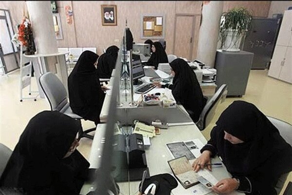 نقش پررنگ زنان و فارغالتحصیلان دانشگاهی در بازار کار دهه٩٠ / افزایش اشتغالزایی بنگاههای خرد نقش پررنگ زنان و فارغالتحصیلان دانشگاهی در بازار کار دهه٩٠ / افزایش اشتغالزایی بنگاههای خرد
