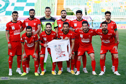 سرباز پرسپولیسی در تمرین قرمزها + عکس سرباز پرسپولیسی در تمرین قرمزها + عکس