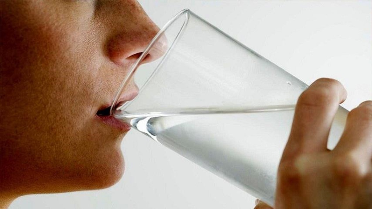 چرا همیشه تشنه هستم؟ چرا همیشه تشنه هستم؟