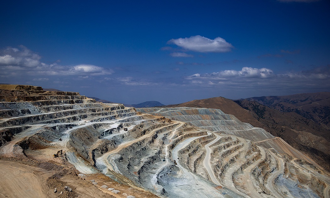 بازگشت فملی به سیر نزولی / فملی برای سومین روز متوالی سرخپوش ماند