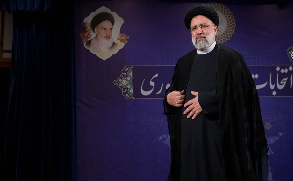 واکنش رییسی به اسامی نهایی کاندیداها + عکس واکنش رییسی به اسامی نهایی کاندیداها + عکس