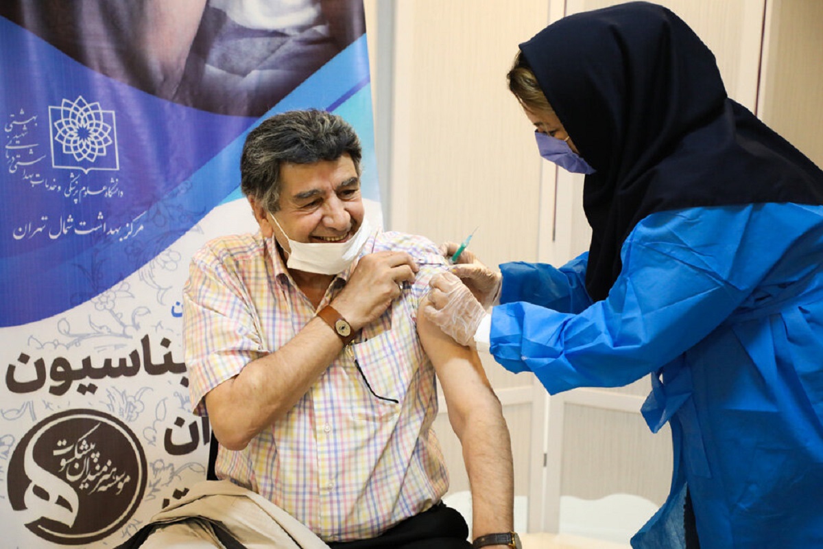 دلیل ازدحام در مراکز واکسیناسیون چیست؟ دلیل ازدحام در مراکز واکسیناسیون چیست؟