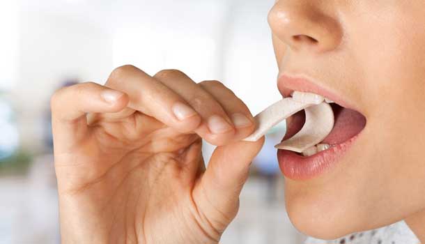 چرا باید هنگام پیاده روی آدامس جوید؟ چرا باید هنگام پیاده روی آدامس جوید؟