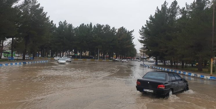 باران شدید و آب گرفتگی معابر در برخی استان ها باران شدید و آب گرفتگی معابر در برخی استان ها