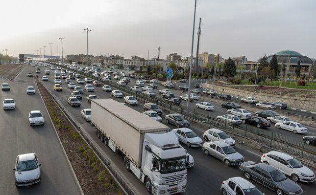 ترافیک سنگین در محور هراز و جاده تهران-فشم ترافیک سنگین در محور هراز و جاده تهران-فشم