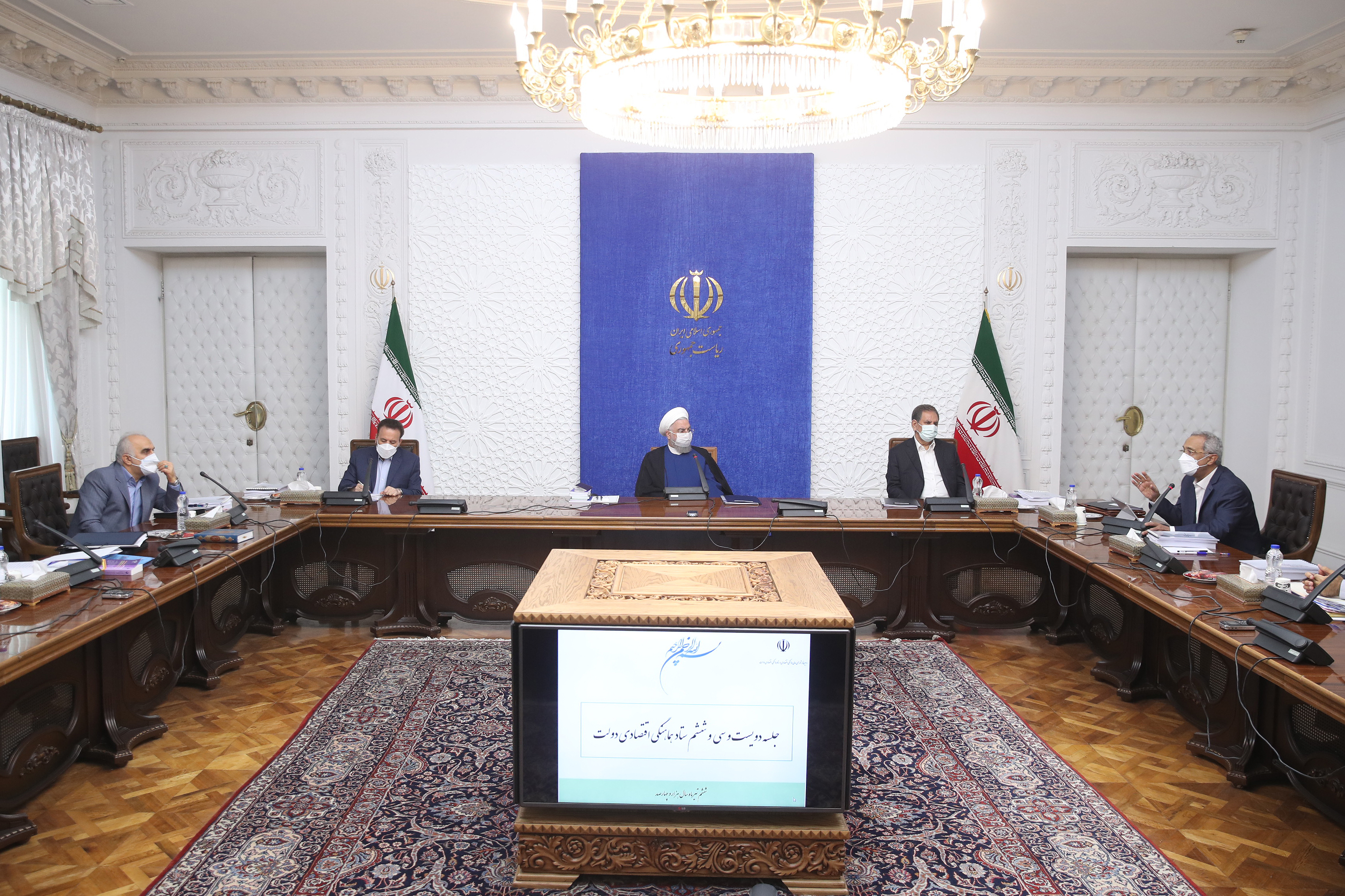 توانستیم ضربه آمریکا به درآمد نفتی را خنثی کنیم / حجم صادرات کشور را بالای ۴۰میلیارد دلار حفظ کردیم توانستیم ضربه آمریکا به درآمد نفتی را خنثی کنیم / حجم صادرات کشور را بالای ۴۰میلیارد دلار حفظ کردیم