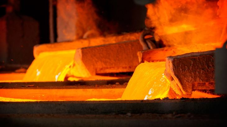 ویژه سهامداران «فملی» (۱۰مرداد) / صعود فملی به روز چهارم کشیده شد