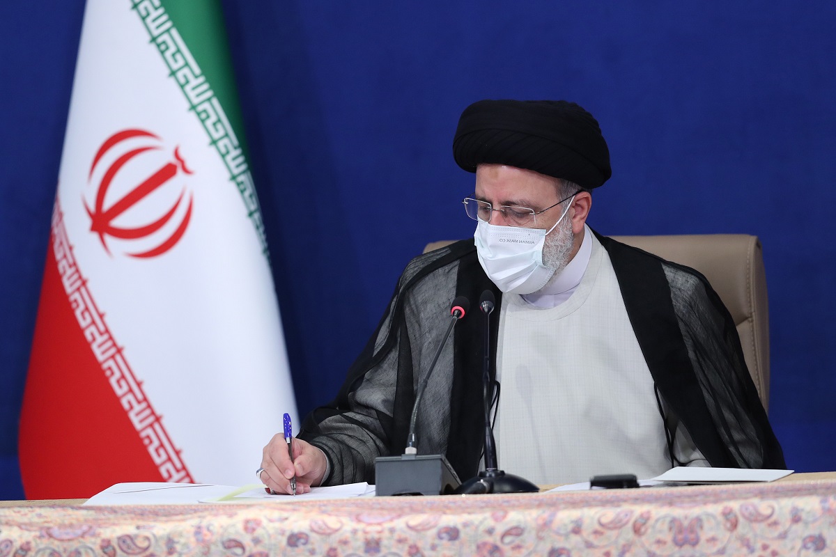 نامه رییسی برای مسکوت ماندن طرح تفکیک وزارت راه و شهرسازی نامه رییسی برای مسکوت ماندن طرح تفکیک وزارت راه و شهرسازی