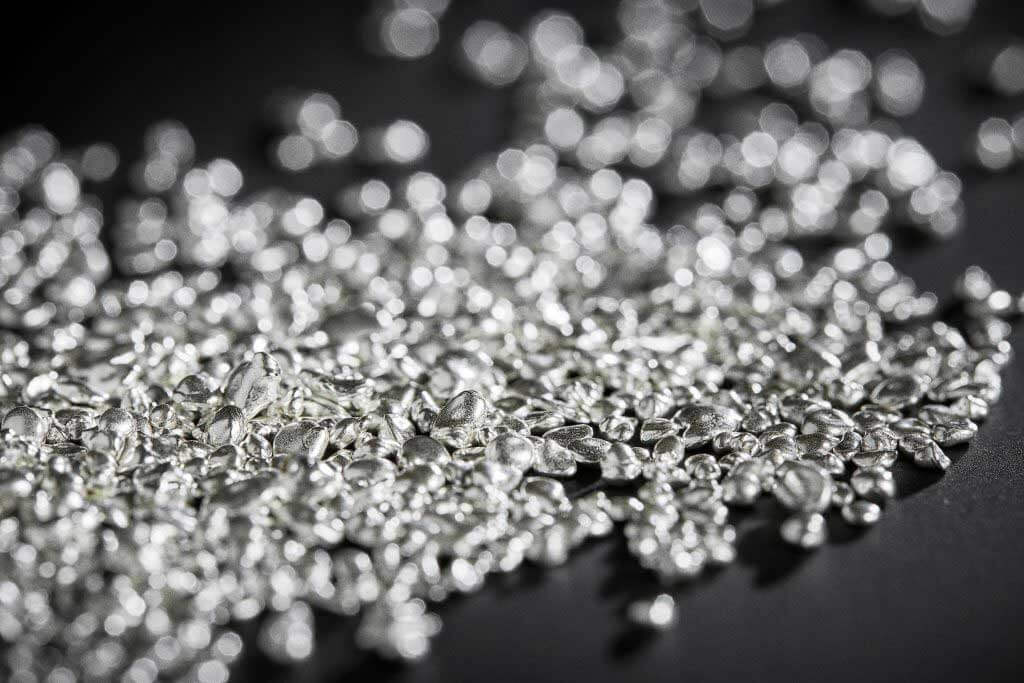 نقره را برای تحویل آبان ماه معامله کنید