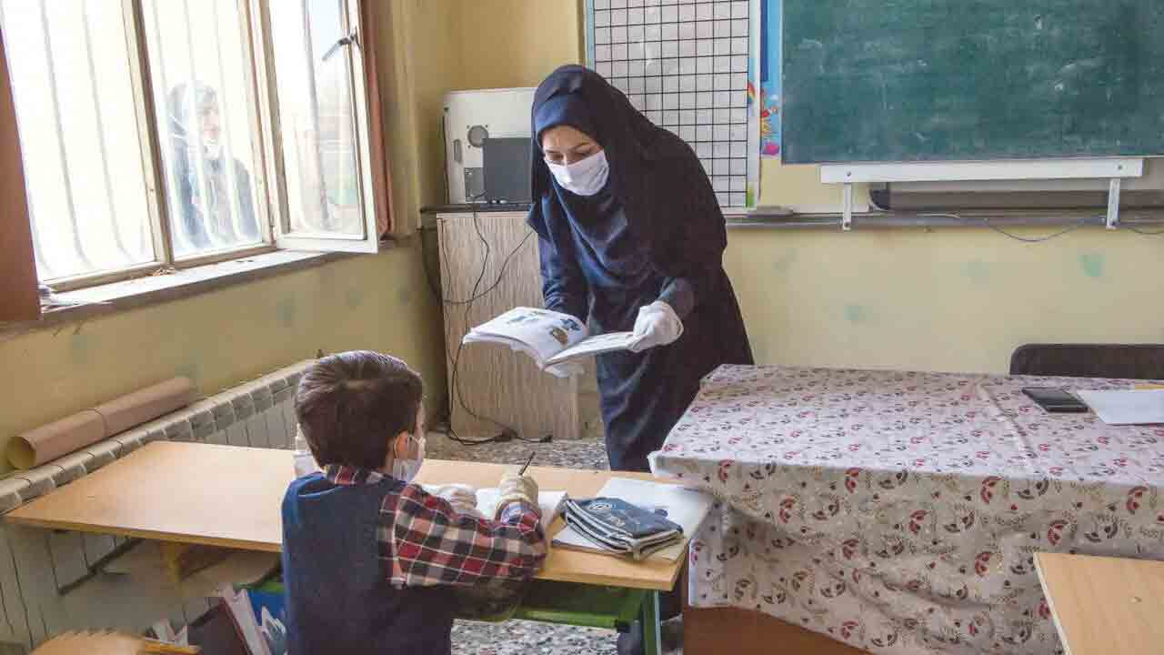 فعلا مدارس نباید بازگشایی شود فعلا مدارس نباید بازگشایی شود