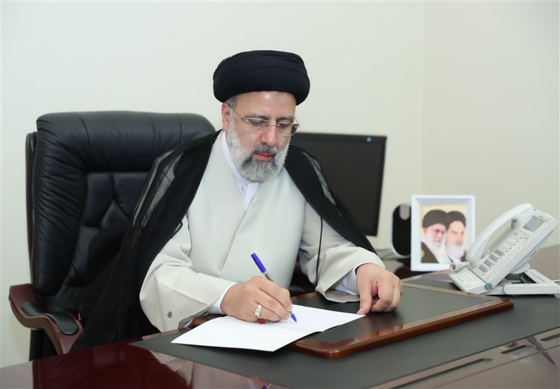 ایران آماده آغاز فصل نوینی در روابط با اندونزی است ایران آماده آغاز فصل نوینی در روابط با اندونزی است