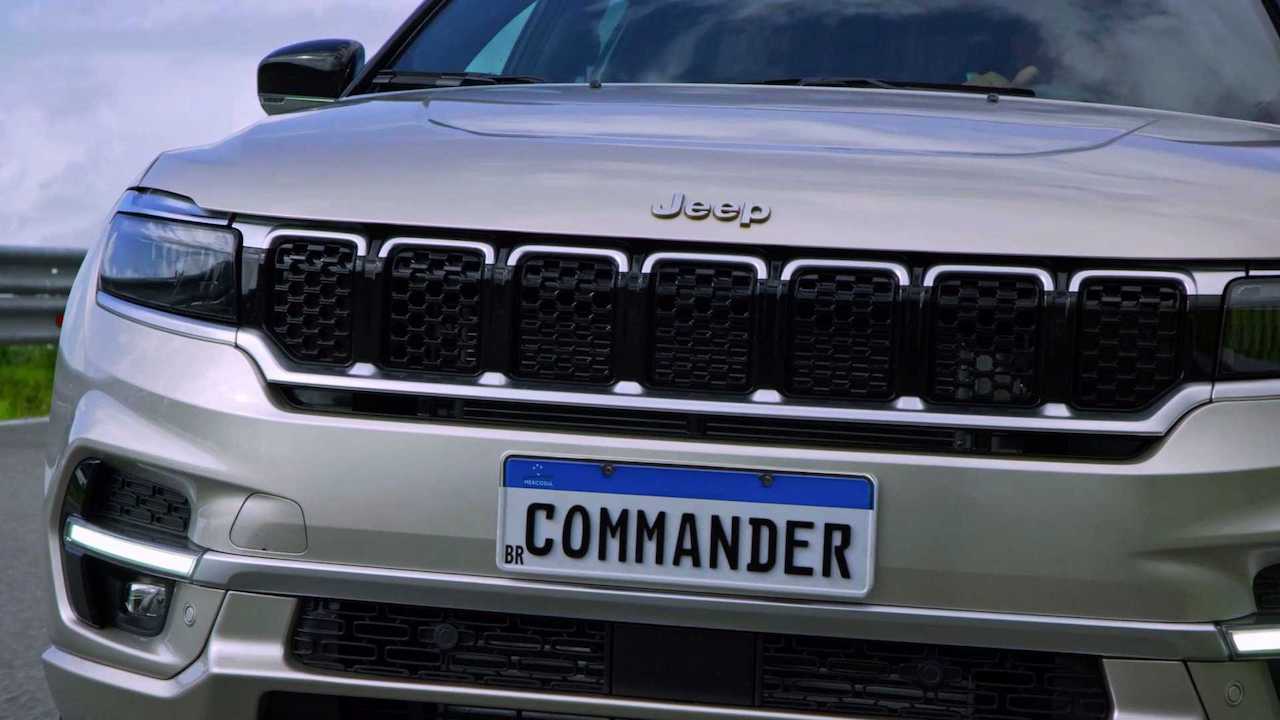 کامندر ۲۰۲۲ شاسی بلندی غول پیکر از خانواده جیپ کامندر ۲۰۲۲ شاسی بلندی غول پیکر از خانواده جیپ