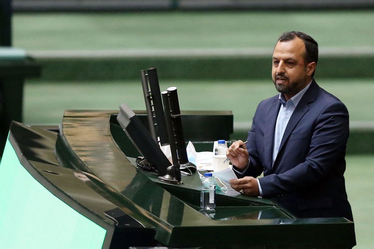 خاندوزی برای اصلاح سیاست های ارزی کشور برنامه دارد / برنامه خاندوزی در بحث سرمایه گذاری خارجی ضعیف است خاندوزی برای اصلاح سیاست های ارزی کشور برنامه دارد / برنامه خاندوزی در بحث سرمایه گذاری خارجی ضعیف است