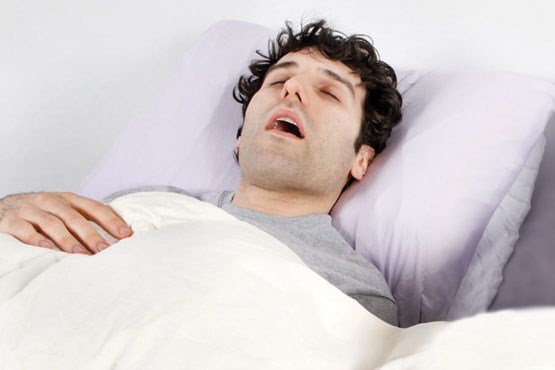 چگونه خود را از معضل خروپف نجات دهیم؟ چگونه خود را از معضل خروپف نجات دهیم؟