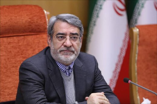 وزیر کشور از مجلس کارت زرد گرفت وزیر کشور از مجلس کارت زرد گرفت