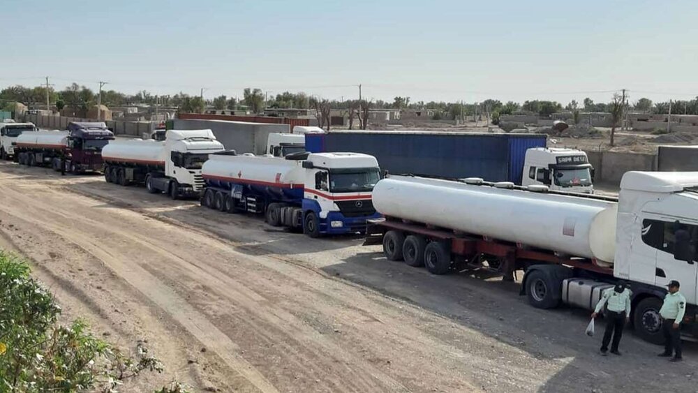 ایران صادرات سوخت به افغانستان را از سر گرفته است ایران صادرات سوخت به افغانستان را از سر گرفته است