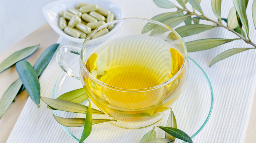 چای بابونه و گیاه دم اسب برای درمان فشارخون بالا معجزه گر است چای بابونه و گیاه دم اسب برای درمان فشارخون بالا معجزه گر است