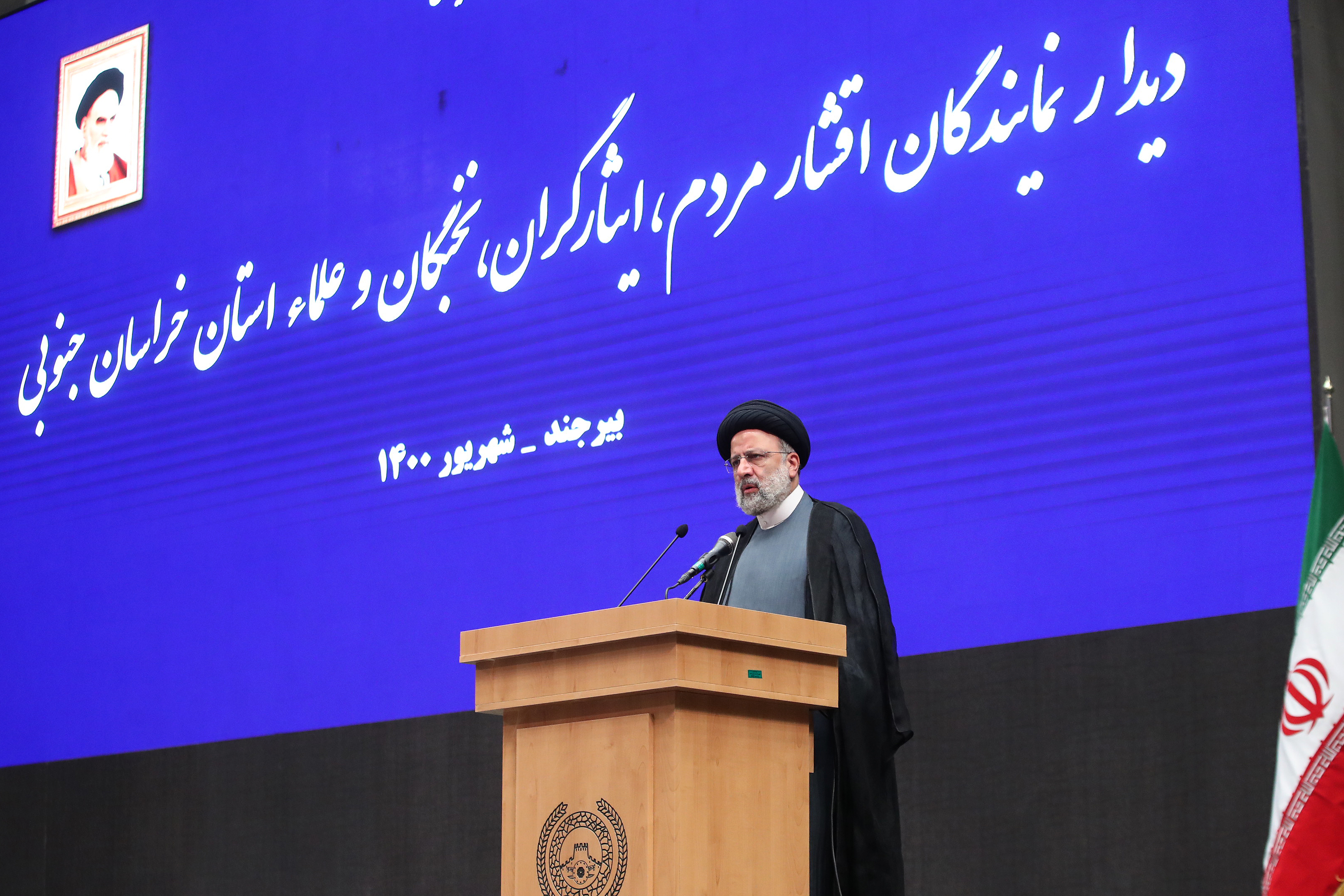 مانع آسیب به واحدهای تولیدی در حال رشد می شویم / وضعیت تخصیص ارز ترجیحی را بررسی می کنیم مانع آسیب به واحدهای تولیدی در حال رشد می شویم / وضعیت تخصیص ارز ترجیحی را بررسی می کنیم