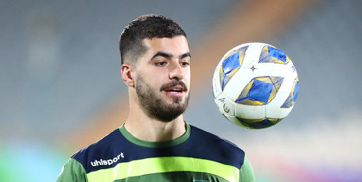 عزت اللهی نیمکت نشین شد عزت اللهی نیمکت نشین شد