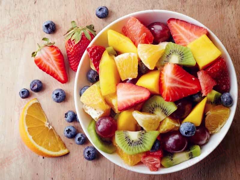 چرا رژیم غذایی میوه خواری خطرناک است؟ چرا رژیم غذایی میوه خواری خطرناک است؟