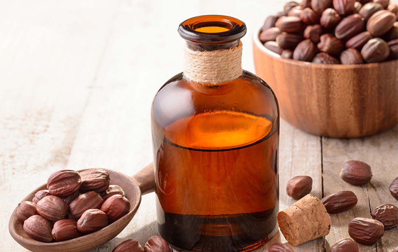 این گیاه عناب نیست و خواص درمانی بی نظیری برای پوست دارد این گیاه عناب نیست و خواص درمانی بی نظیری برای پوست دارد
