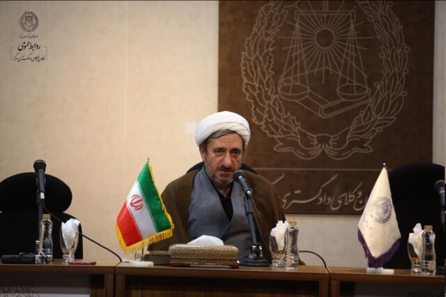 دستگیری یک باند حرفه ای که متهمان را آزاد می کردند دستگیری یک باند حرفه ای که متهمان را آزاد می کردند