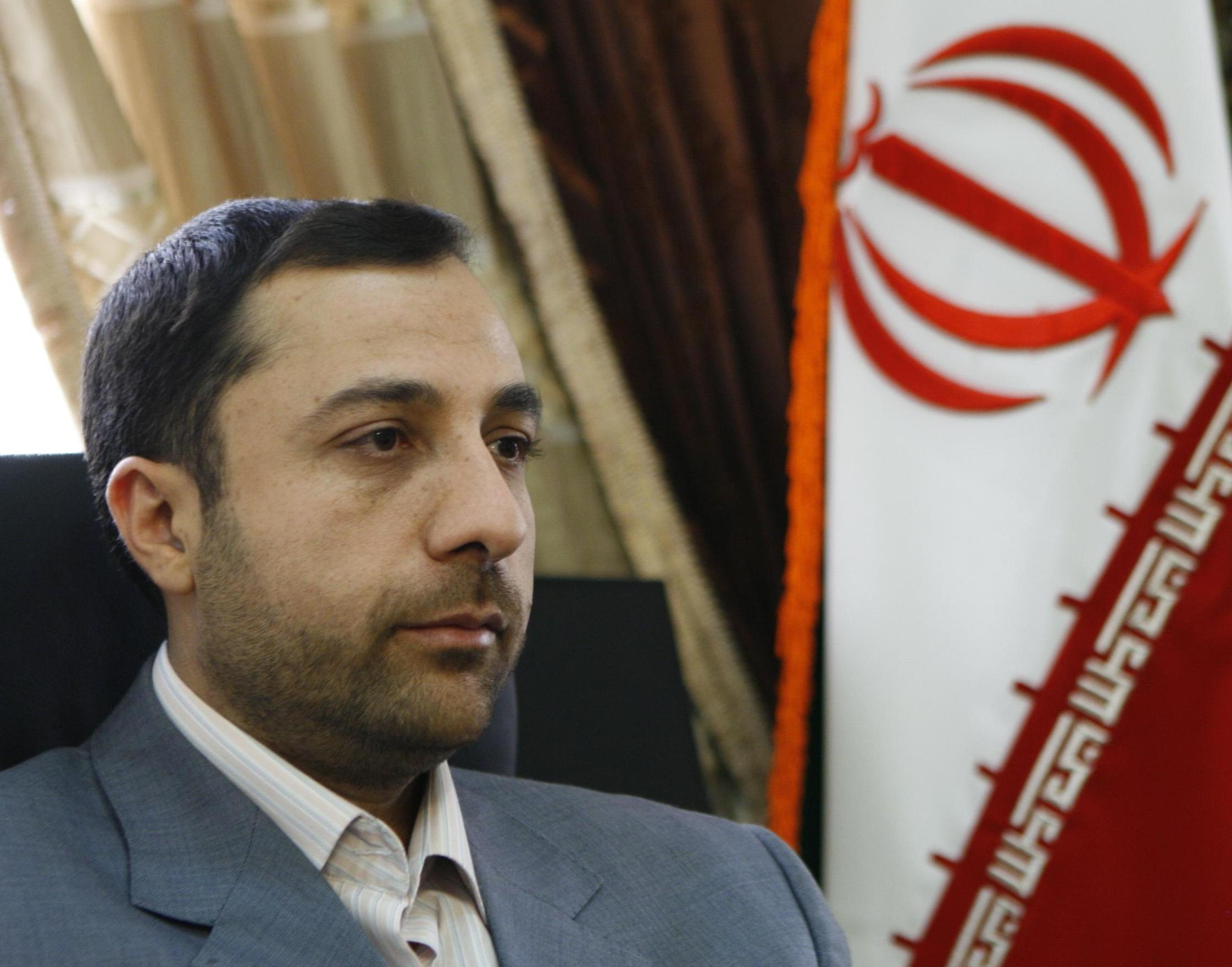 رییس کل بانک مرکزی خواستار اجتناب از ارسال هرگونه پیام تبریک و تاج گل شد رییس کل بانک مرکزی خواستار اجتناب از ارسال هرگونه پیام تبریک و تاج گل شد