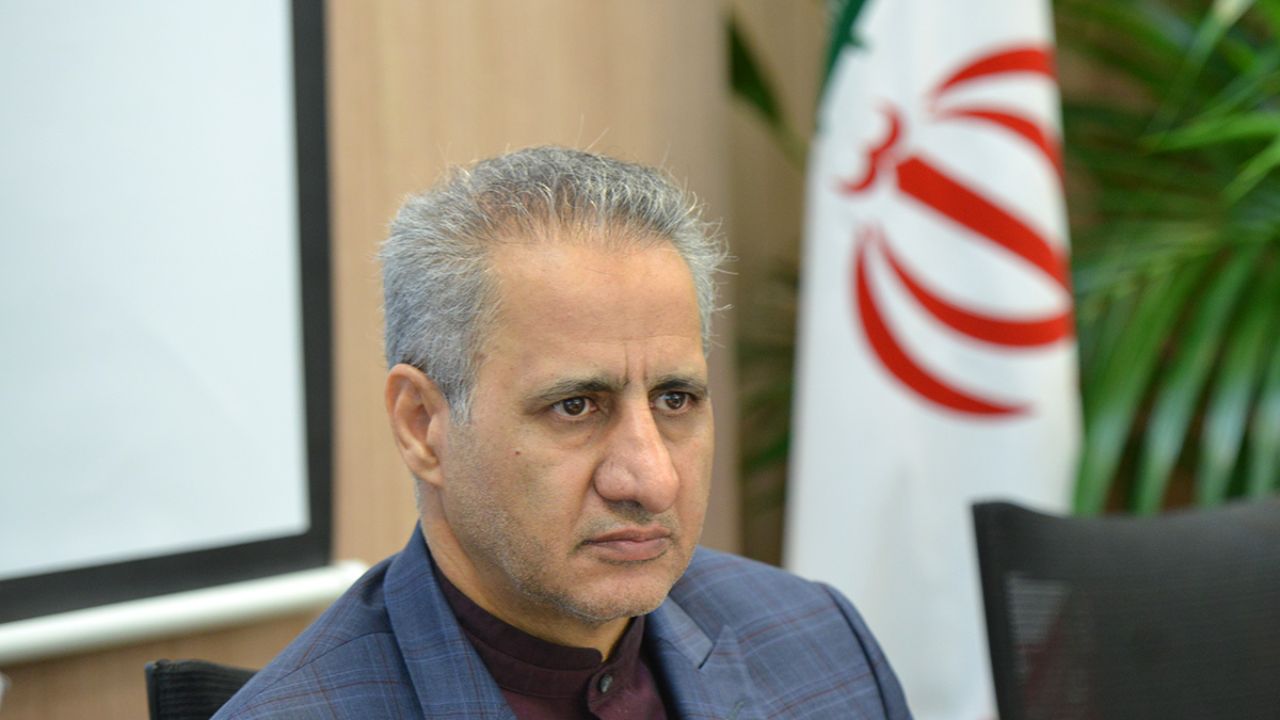 بازگشایی مرز مشترک ایران و عراق از دوشنبه / معطلی دو روزه صادرکنندگان بی اطلاع بازگشایی مرز مشترک ایران و عراق از دوشنبه / معطلی دو روزه صادرکنندگان بی اطلاع