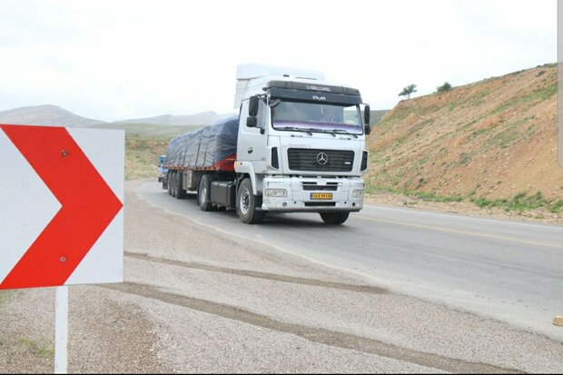 کامیونهای ایرانی چطور آذربایجان را دور میزنند؟ کامیونهای ایرانی چطور آذربایجان را دور میزنند؟