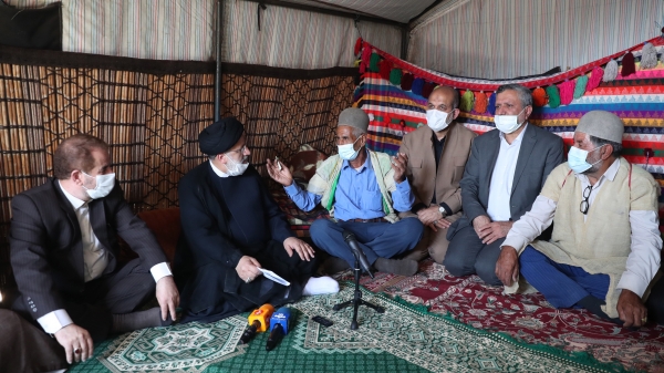 نقش موثر عشایر در رونق اقتصادی کشور / تلاش برای حذف واسطه ها در فروش صنایع دستی نقش موثر عشایر در رونق اقتصادی کشور / تلاش برای حذف واسطه ها در فروش صنایع دستی