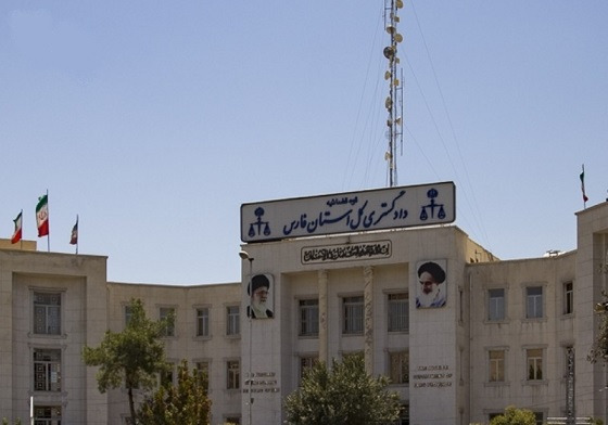 توضیحات مقام قضایی درباره خودسوزی فردی مقابل دادگستری فارس توضیحات مقام قضایی درباره خودسوزی فردی مقابل دادگستری فارس