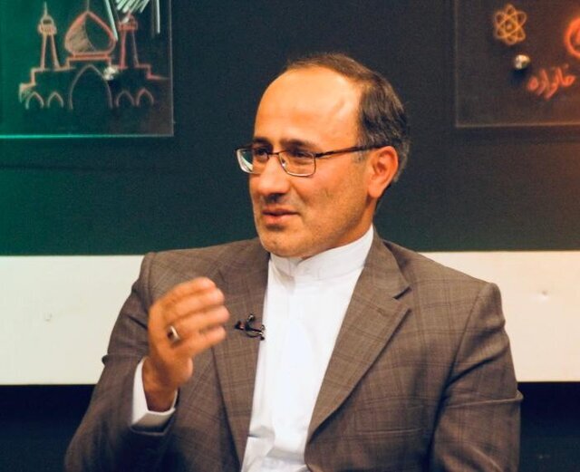 پاسخ سپاه به راهزنی دریایی آمریکا نشانه برتری نظامی ایران است پاسخ سپاه به راهزنی دریایی آمریکا نشانه برتری نظامی ایران است