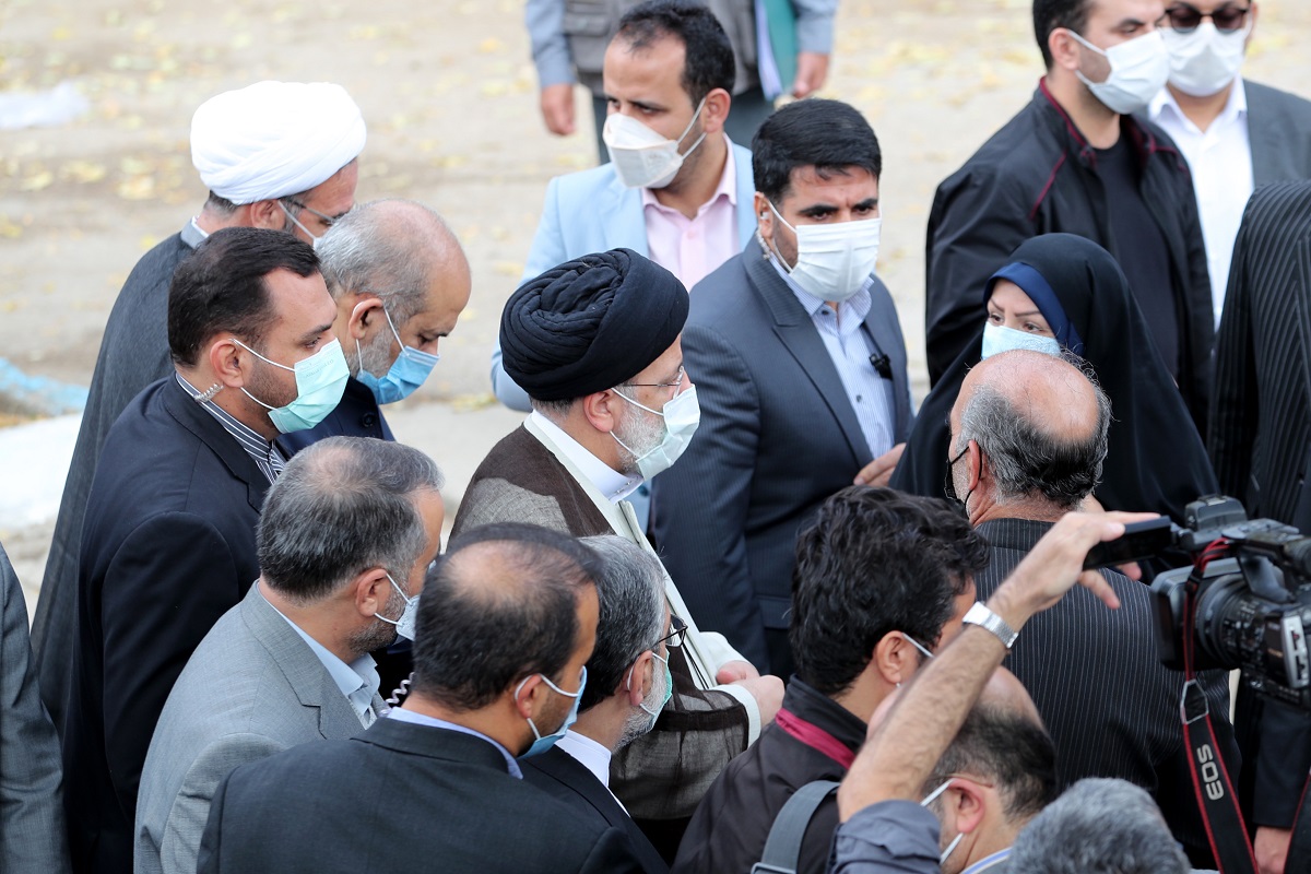 حضور رییس جمهور در کارخانه تعطیل شده پاکریس حضور رییس جمهور در کارخانه تعطیل شده پاکریس