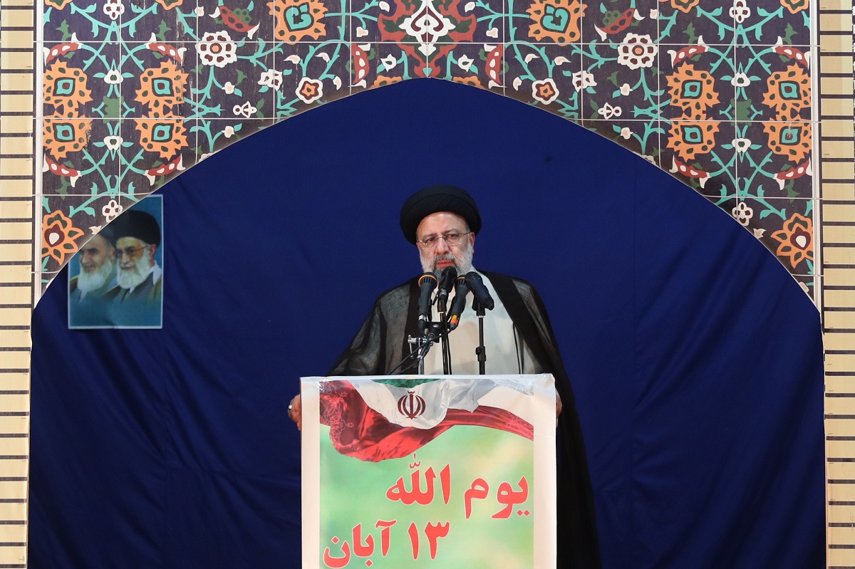 میز مذاکره را ترک نمیکنیم / در مقابل زیاده خواهی کوتاه نخواهیم آمد میز مذاکره را ترک نمیکنیم / در مقابل زیاده خواهی کوتاه نخواهیم آمد