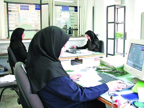 پشت میز نشینی برای بانوان چه خطراتی دارد؟ پشت میز نشینی برای بانوان چه خطراتی دارد؟
