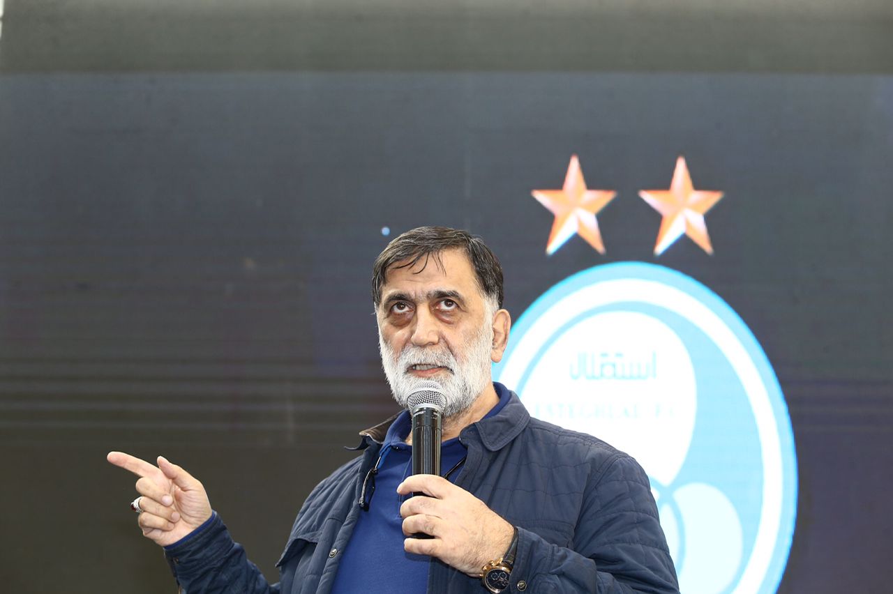 آجرلو: یک سرمایه دار گفت خرج استقلال را می دهم مجیدی را عوض کن / شاید ۶ ماه در استقلال بمانم آجرلو: یک سرمایه دار گفت خرج استقلال را می دهم مجیدی را عوض کن / شاید ۶ ماه در استقلال بمانم