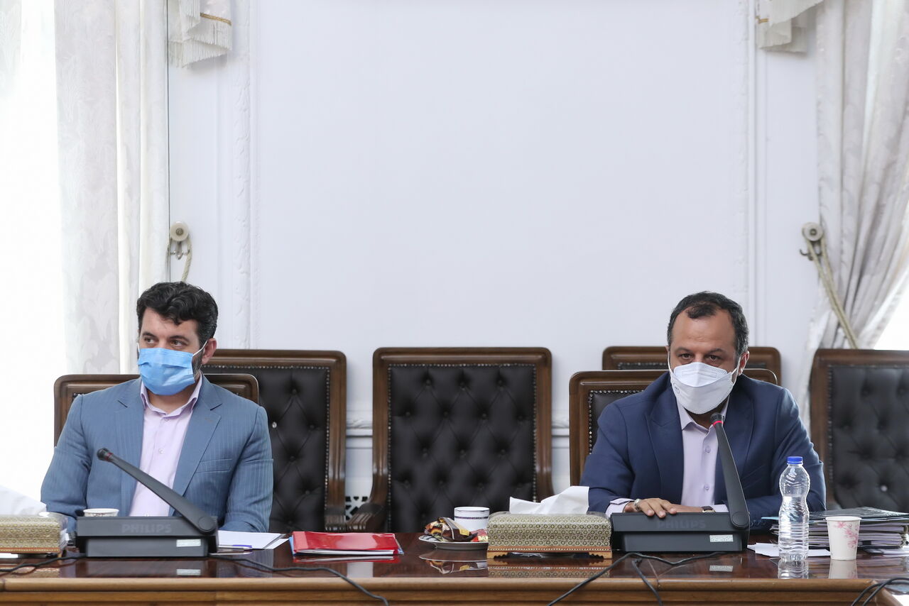 تکذیب تذکر رییس جمهوری به برخی وزرای اقتصادی تکذیب تذکر رییس جمهوری به برخی وزرای اقتصادی