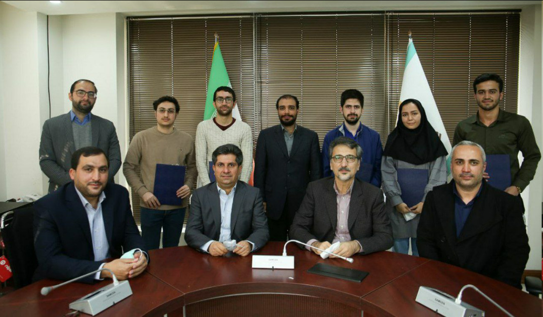 تقدیر همراه اول از پایاننامههای برتر سیزدهمین جشنواره «روز پروژه» تقدیر همراه اول از پایاننامههای برتر سیزدهمین جشنواره «روز پروژه»