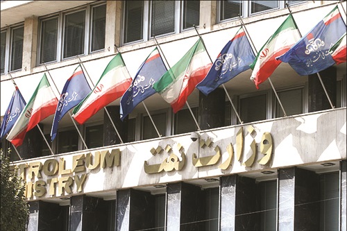 ۱۰۰ روز جنجالی در وزارت نفت / از نادیده گرفتن بخش خصوصی تا انتصاب نورچشمی ها ۱۰۰ روز جنجالی در وزارت نفت / از نادیده گرفتن بخش خصوصی تا انتصاب نورچشمی ها