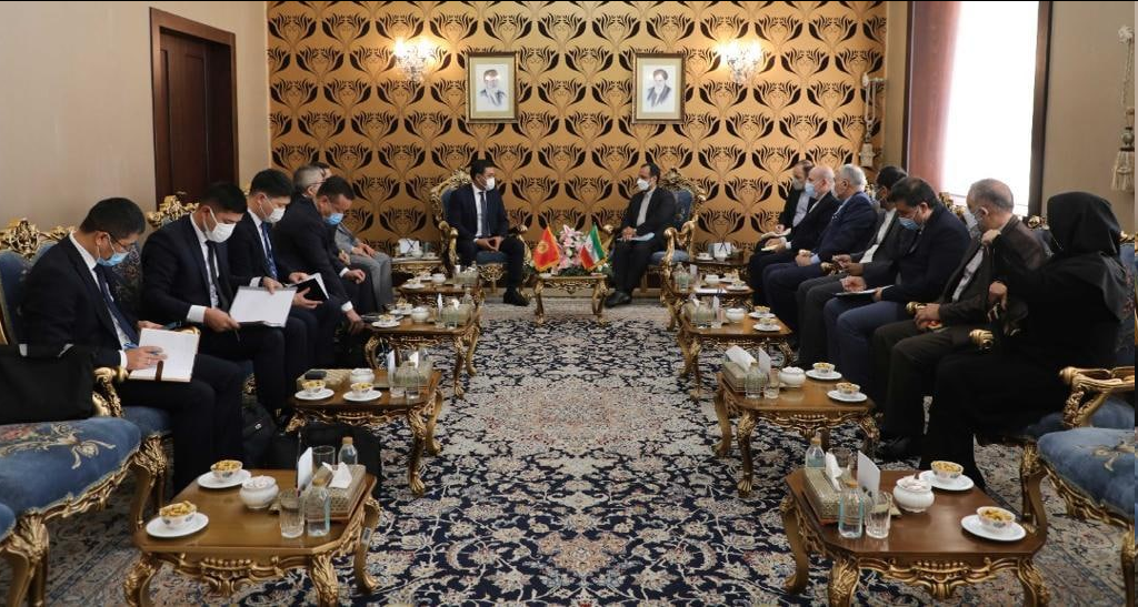 در دیدار خاندوزی با همتایان خارجی چه گذشت؟ در دیدار خاندوزی با همتایان خارجی چه گذشت؟