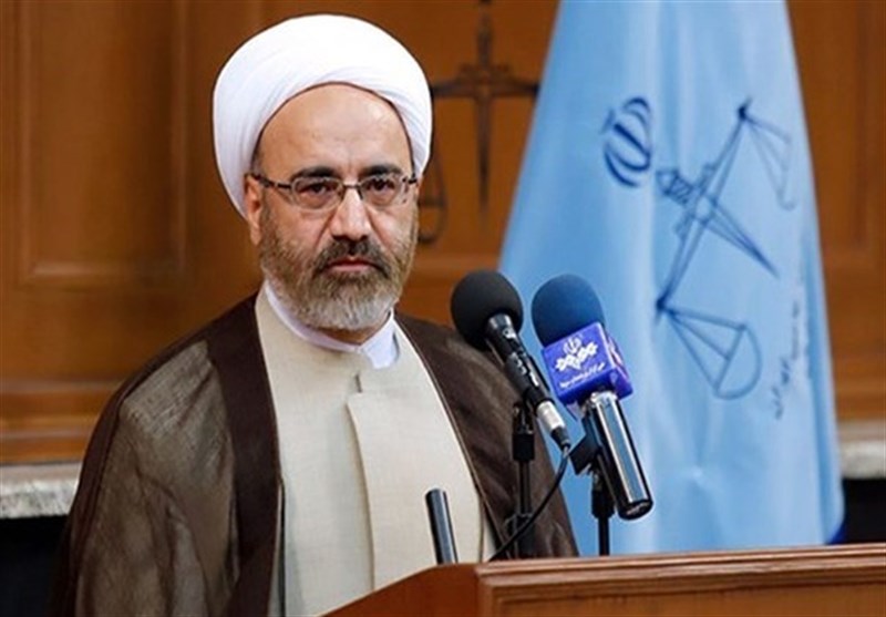 میانگین حقوق کارکنان ما از ۴۰نهاد حاکمیتی کمتر است میانگین حقوق کارکنان ما از ۴۰نهاد حاکمیتی کمتر است