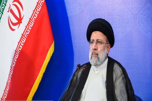 بغض رییس‌جمهور هنگام سخنرانی در مورد غواصان دفاع مقدس