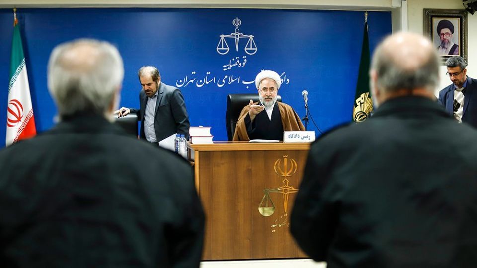 چرا پای این حراج ها به دادگاه باز شد؟ / ورود خصولتی ها به پرونده واگذاری چرا پای این حراج ها به دادگاه باز شد؟ / ورود خصولتی ها به پرونده واگذاری